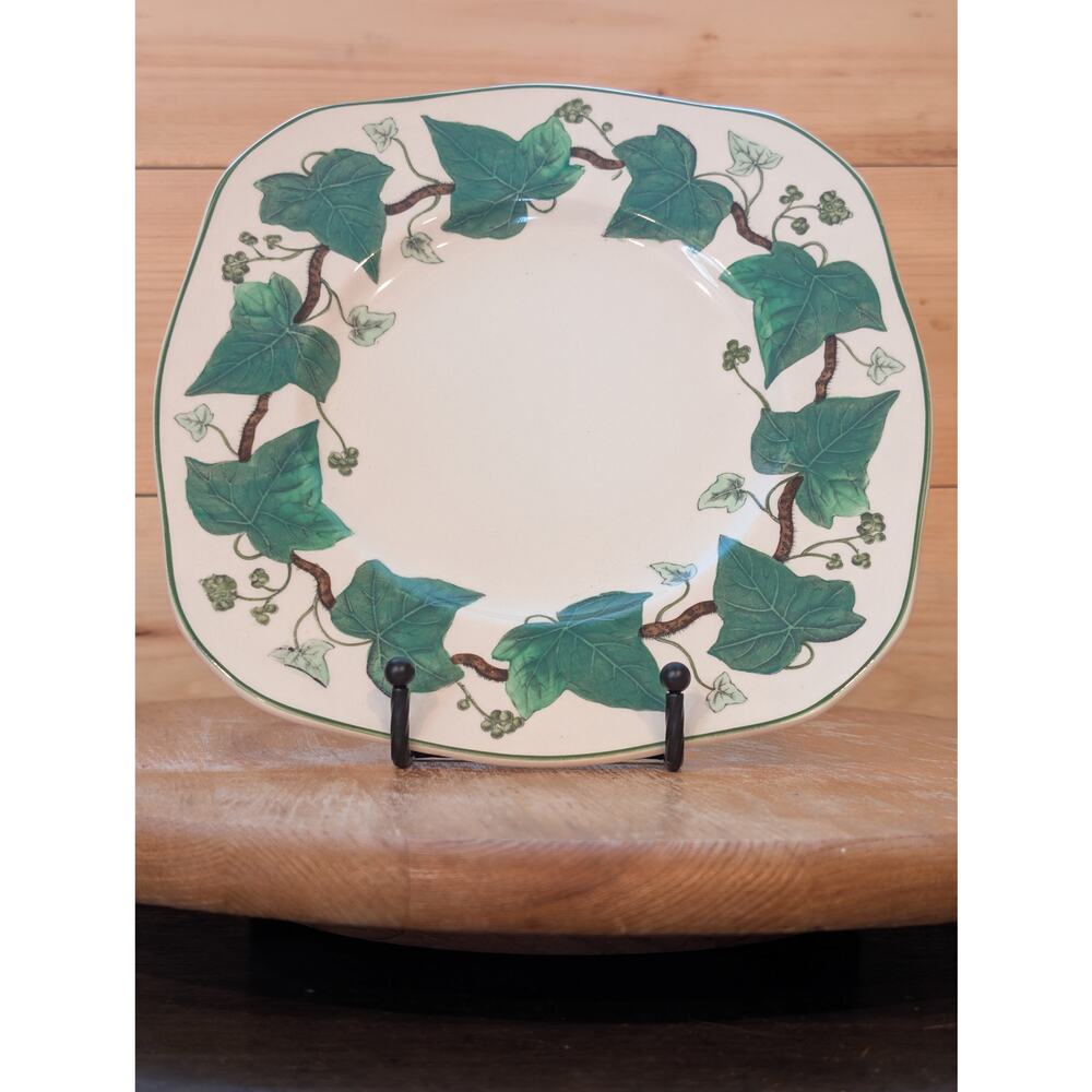 Wedgwood Napoleon Ivy Green Square Luncheon Plate w Green Band 8 5/8" – England
